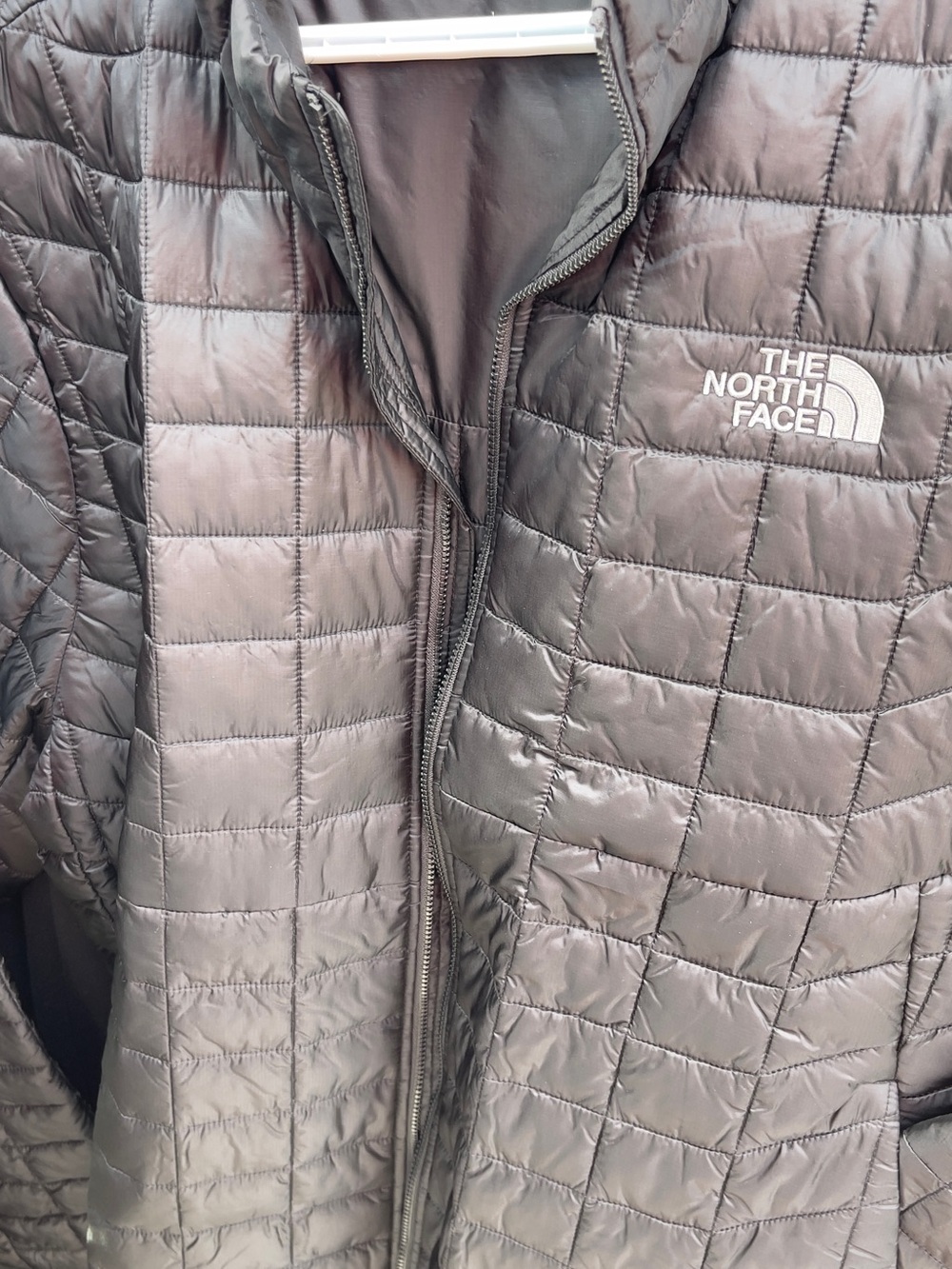 The North Face Men's Quilted Puffer Jacket - Gray